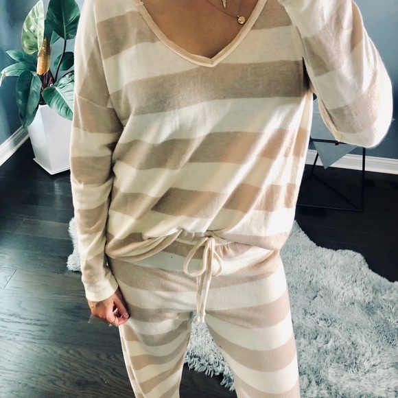 ◾️Ceci Sleep wear set Beige - Picture 4 of 7